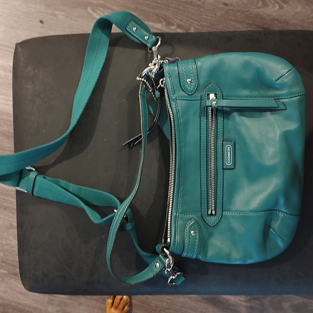 Like New Teal Coach Purs